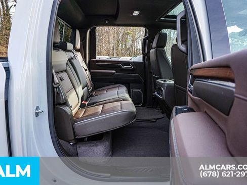 Used 2025 GMC Sierra 3500 Denali w/ Technology Package image 21