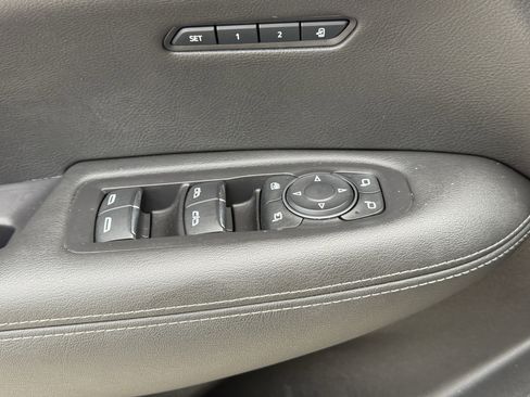 Used 2023 Cadillac XT6 Premium Luxury FWD image 28