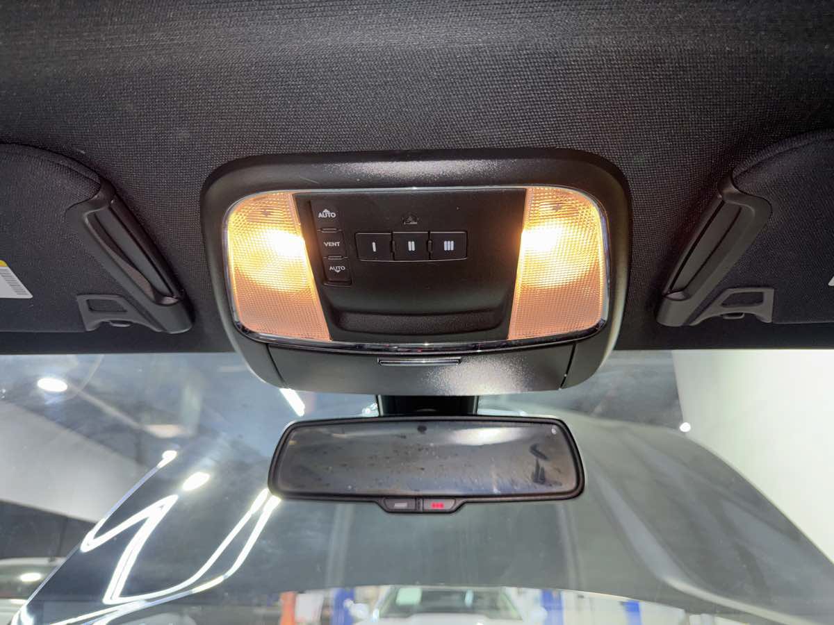 Used 2019 Dodge Charger R/T w/ Driver Confidence Group RWD image 22