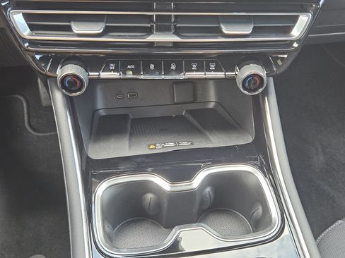 New 2026 Chevrolet Traverse LT FWD image 14