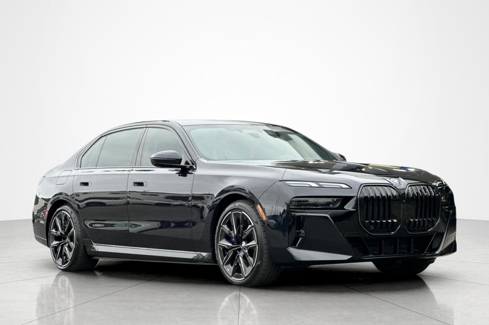 Used 2025 BMW i7 xDrive60 AWD/4WD image 7