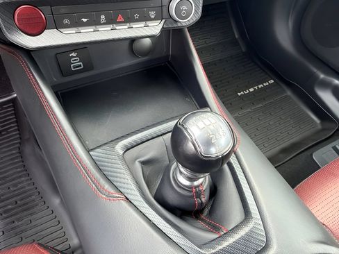 Used 2025 Ford Mustang GT Premium RWD image 16
