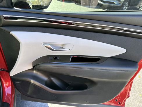 Used 2023 Hyundai Tucson Limited image 13