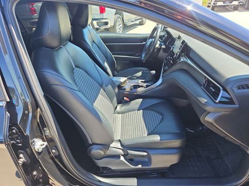 Used 2022 Toyota Camry SE w/ Convenience Package FWD image 27