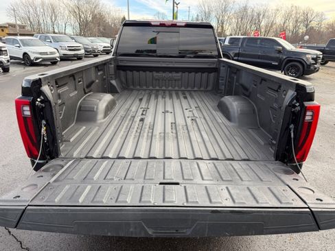 Used 2025 GMC Sierra 2500 Denali w/ Technology Package image 41