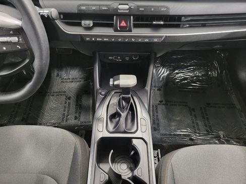 Used 2025 Kia K4 FWD image 15