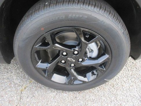 Used 2026 Chevrolet Trax LT w/ Driver Confidence Package FWD image 9