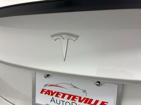Used 2021 Tesla Model 3 Performance image 18