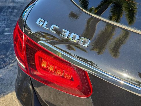 Used 2020 Mercedes-Benz GLC 300 image 5