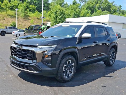 Used 2025 Chevrolet Equinox ACTIV w/ Safety and Technology Package AWD/4WD image 3