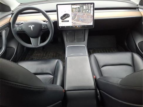 Used 2021 Tesla Model 3 Standard Range Plus image 5