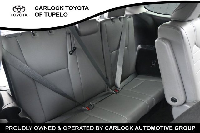 Used 2023 Toyota Highlander XLE FWD image 44