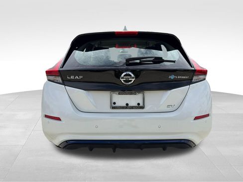 Used 2022 Nissan Leaf SV FWD image 7
