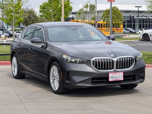 Used 2025 BMW 530i RWD image 3