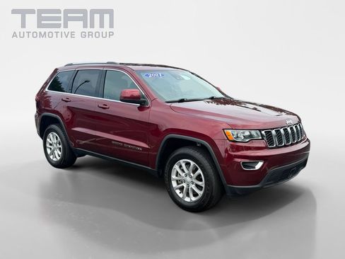 Used 2021 Jeep Grand Cherokee Laredo RWD image 1