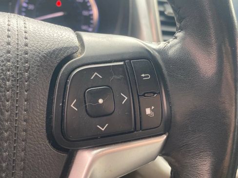 Used 2015 Toyota Highlander Limited AWD/4WD image 27