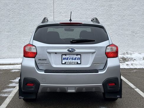 Used 2017 Subaru Crosstrek 2.0i Premium w/ Moonroof Package image 12