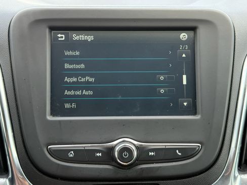 Used 2018 Chevrolet Equinox LT image 47