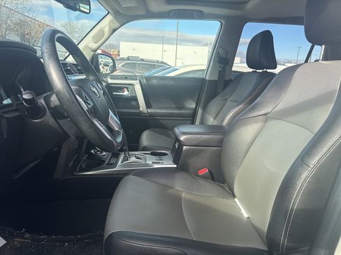 Used 2015 Toyota 4Runner SR5 image 15