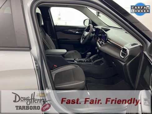 Used 2025 Chevrolet TrailBlazer LT image 39