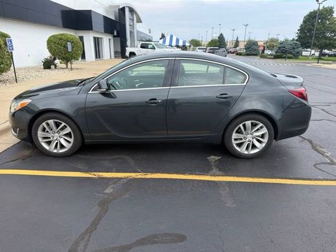 Used 2016 Buick Regal FWD image 1