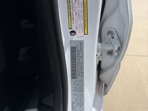 Used 2019 RAM 1500 Big Horn AWD/4WD image 19