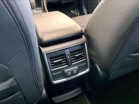 Used 2024 Subaru Forester Premium AWD/4WD image 10