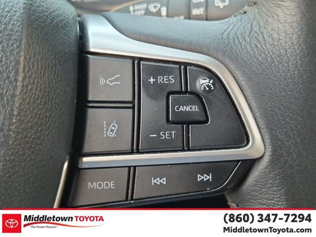 Used 2026 Toyota Sienna XLE FWD image 20