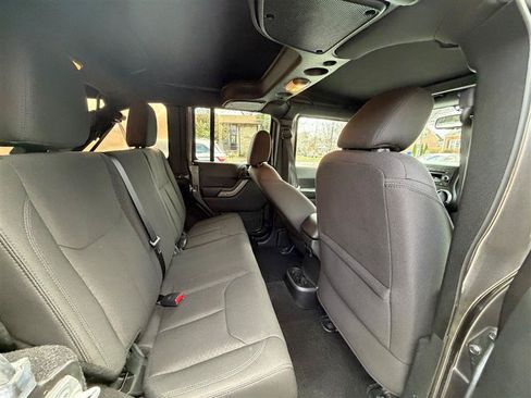 Used 2017 Jeep Wrangler Unlimited Sport w/ Quick Order Package 24S AWD/4WD image 18