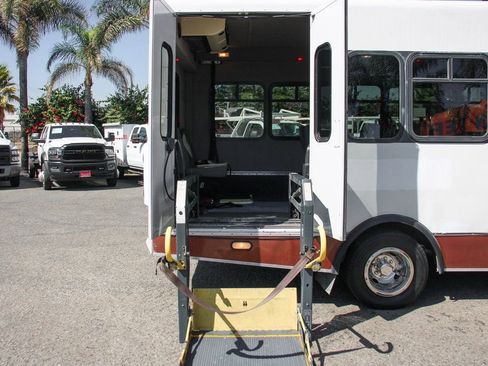Used 2012 Ford E-450 and Econoline 450 Super Duty w/ Shuttle Bus Prep Pkg image 9