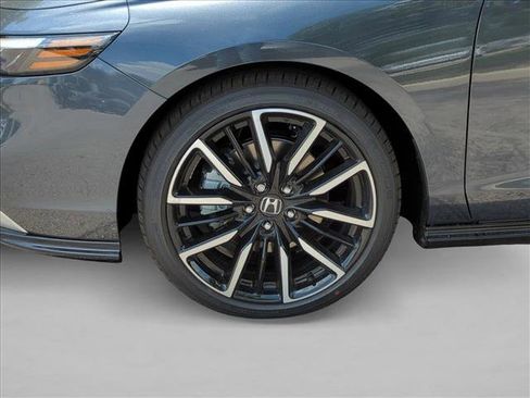 Used 2024 Honda Accord Touring image 10