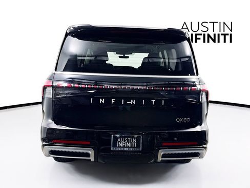 Certified 2025 INFINITI QX80 Luxe image 8