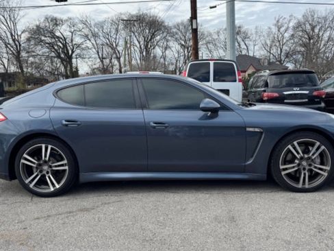 Used 2011 Porsche Panamera 4 image 9