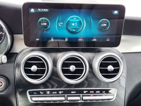 Used 2020 Mercedes-Benz GLC 300 4MATIC Coupe image 17