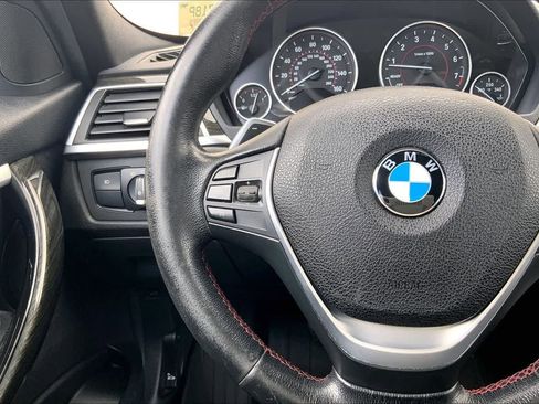 Used 2017 BMW 330i Sedan RWD image 25