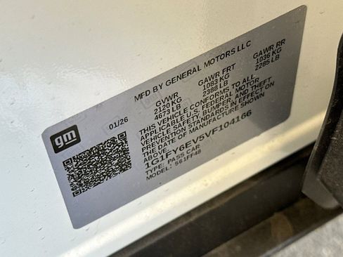 New 2027 Chevrolet Bolt LT w/ Comfort Package image 33