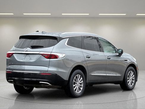 Used 2024 Buick Enclave Premium image 3