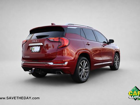 Used 2019 GMC Terrain Denali w/ Advanced Safety Package FWD image 8