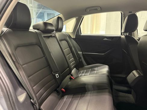 Used 2024 Volkswagen Jetta SE image 23