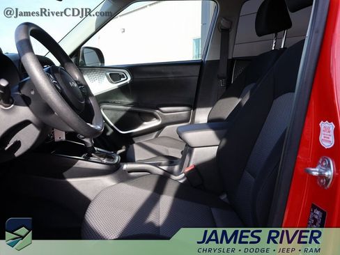 Used 2024 Kia Soul LX w/ Option Group 015 image 22