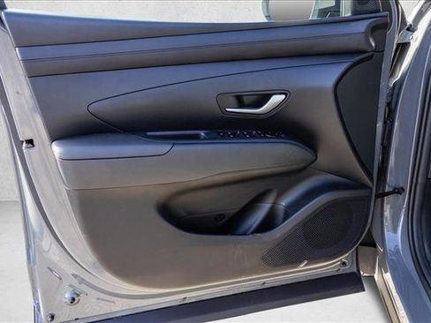 Certified 2025 Hyundai Santa Cruz SEL image 12