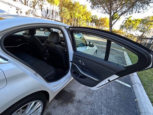 Used 2024 BMW 330i Sedan w/ Convenience Package image 33