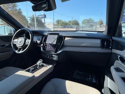 Certified 2026 Volvo XC90 B6 Plus AWD/4WD image 14