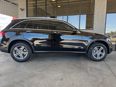 Used 2022 Mercedes-Benz GLC 300 4MATIC w/ Premium Package Lite image 38