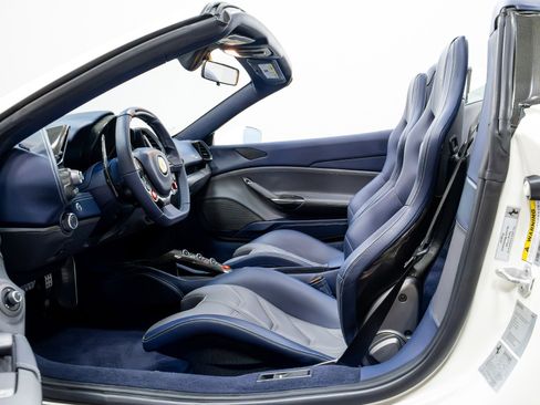 Used 2018 Ferrari 488 Spider image 7