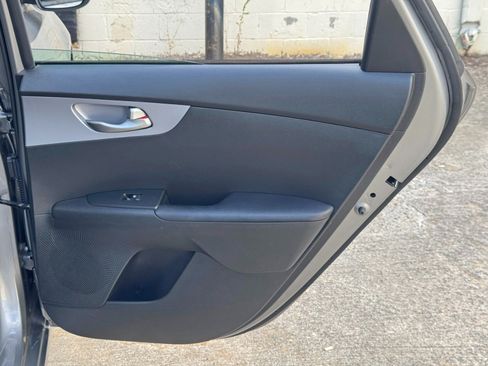 Used 2022 Kia Forte LXS FWD image 36
