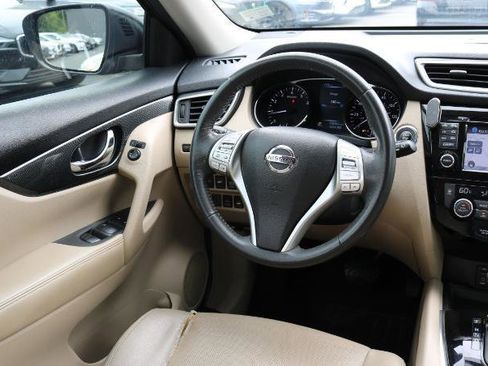 Used 2016 Nissan Rogue SL AWD/4WD image 20