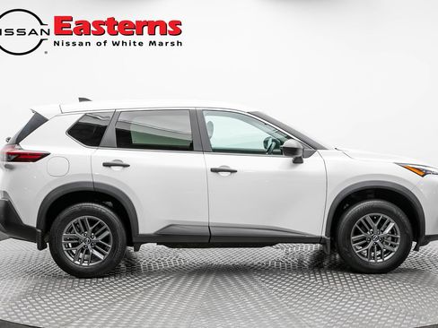 Used 2023 Nissan Rogue S FWD image 4