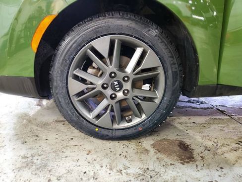 Used 2020 Kia Soul EX image 27