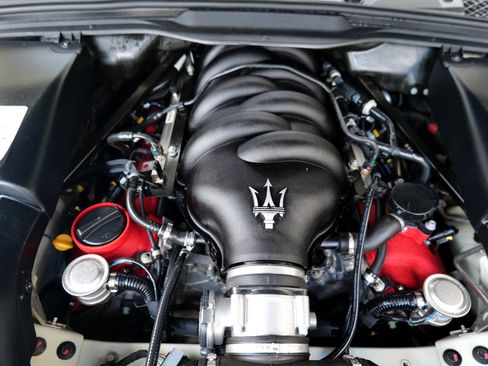 Used 2015 Maserati GranTurismo Convertible image 48